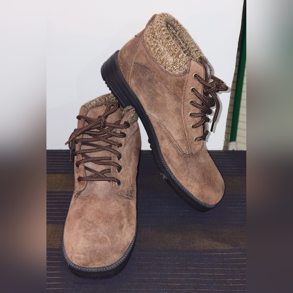 Predictions Leather Collections size 7W wide width Brown Lace Up Ankle Boots - Picture 5 of 10